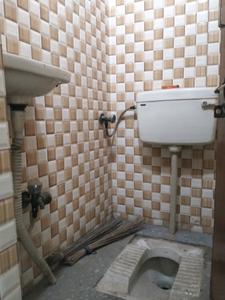 Common Bathroom Image of 1200 Sq.ft 2 BHK Apartment / Flat for sale in Paschim Vihar New Delhi for Rs. 9800000