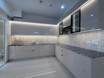 Kitchen Image of 2130 Sq.ft 4 BHK Apartment / Flat for rent in Amrapali Verona Heights, Noida Extension Greater Noida for Rs. 35000