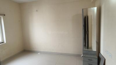Bedroom Image of 1300 Sq.ft 2 BHK Apartment / Flat for rent in Neknampur Hyderabad for Rs. 35000