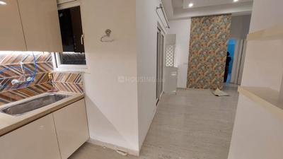 Kitchen Image of 2000 Sq.ft 4 BHK Apartment / Flat for rent in Golfgreen Elite Golf Green, Sector 79 Noida for Rs. 70000