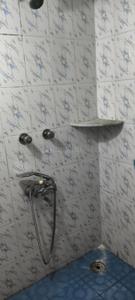 Bathroom Image of 600 Sq.ft 1 BHK Builder Floor for rent in HBR Layout Bengaluru for Rs. 10000