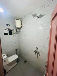 Bathroom Image of 1000 Sq.ft 2 BHK Apartment / Flat for rent in Manorama Ganj Indore for Rs. 25000