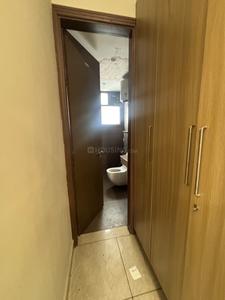 Bathroom Image of 1600 Sq.ft 2 BHK Apartment / Flat for rent in Sector 23 Gurgaon for Rs. 32000