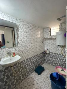 Bathroom Image of 645 Sq.ft 1 BHK Apartment / Flat for sale in Sakar Gyananand Green, Yakutpura Vadodara for Rs. 1600000