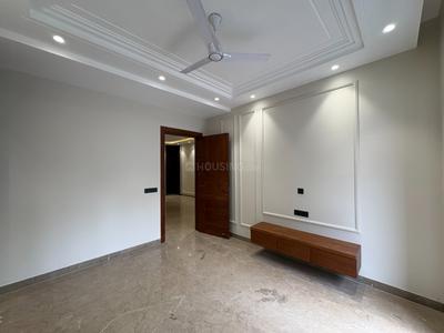 Bedroom Image of 1620 Sq.ft 3 BHK Builder Floor for sale in Preet Vihar New Delhi for Rs. 32500000