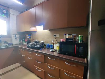 Kitchen Image of 1250 Sq.ft 3 BHK Apartment / Flat for rent in Purvasha Apartments, Mayur Vihar Phase 1 New Delhi for Rs. 60000