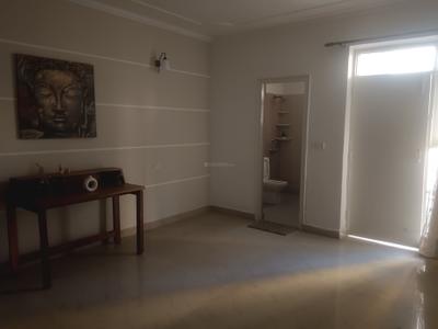 Bedroom Image of 1700 Sq.ft 3 BHK Apartment / Flat for sale in Cosmos Golden Heights, Crossings Republik Ghaziabad for Rs. 10800000
