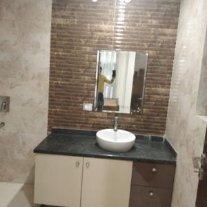 Bathroom Image of 250 Sq.ft 2 BHK Independent House for rent in Gardenia Glory, Sector 46 Noida for Rs. 35000