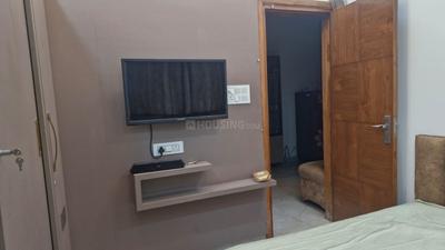 Bedroom Image of 750 Sq.ft 3 BHK Builder Floor for rent in Sector 26 Rohini New Delhi for Rs. 28000
