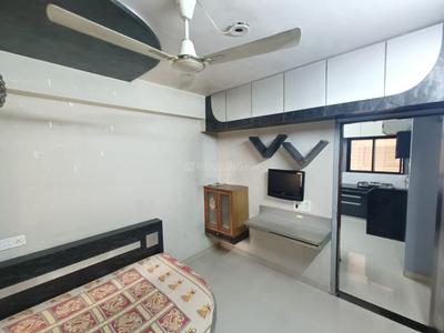 Bedroom Image of 2500 Sq.ft 4 BHK Independent House for rent in Hari Darshan Row House Block 388, Adajan Surat for Rs. 25000