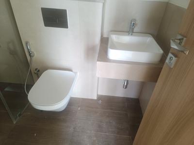 Image of 806 Sq.ft 2 BHK Apartment / Flat for rent in Piramal Aranya, Byculla, Mumbai for Rs. 120502
