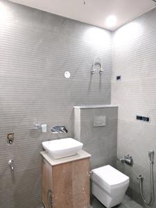 Common Bathroom Image of 1530 Sq.ft 3 BHK Builder Floor for sale in BPTP District 2, Sector 86 Faridabad for Rs. 18000000
