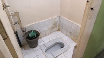 Bathroom Image of 460 Sq.ft 1 RK Apartment / Flat for rent in Kothrud Pune for Rs. 14000
