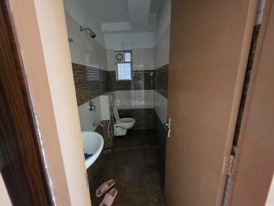 Bathroom Image of 1800 Sq.ft 4 BHK Apartment / Flat for rent in Sevoke Rd Siliguri for Rs. 30000