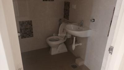 Bathroom Image of 550 Sq.ft 1 BHK Apartment / Flat for sale in Mahindra Happinest Kalyan Project A, Bhiwandi Thane for Rs. 3000000