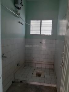 Bathroom Image of 800 Sq.ft 2 BHK Apartment / Flat for rent in Rama Rao Peta Kakinada for Rs. 8500