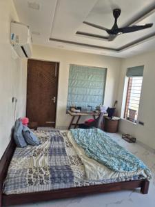 Bedroom Image of 2799 Sq.ft 4 BHK Builder Floor for sale in BPTP Pride Floors, Sector 77 Faridabad for Rs. 31500000
