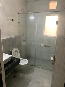 Bathroom Image of 4500 Sq.ft 4 BHK Apartment / Flat for sale in Parx Laureate, Sector 108 Noida for Rs. 90000000