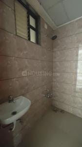 Bathroom Image of 720 Sq.ft 1 BHK Apartment / Flat for sale in Shrinivas Supercity Joy, Science City Ahmedabad for Rs. 3600000