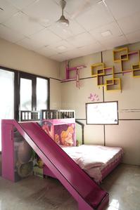 Bedroom Image of 1620 Sq.ft 3 BHK Builder Floor for sale in Preet Vihar New Delhi for Rs. 30000000