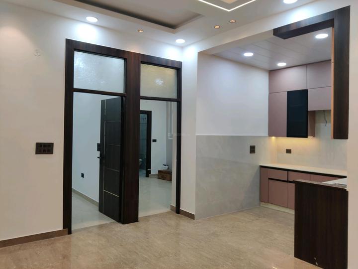 Investors zone shakti khand 2 indirapuram Main Image 1