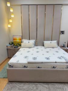 Bedroom Image of 1750 Sq.ft 3.5 BHK Apartment / Flat for sale in CGHS Rail Vihar, Sector 15 Gurgaon for Rs. 34000000