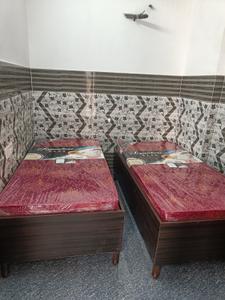 Bedroom Image of Hamza PG in Sedhar, Jammu