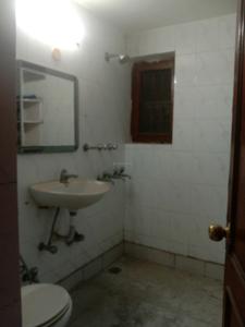 Common Bathroom Image of 2400 Sq.ft 3 BHK Apartment / Flat for sale in DDA Flats Vasant Kunj, Vasant Kunj New Delhi for Rs. 59900000