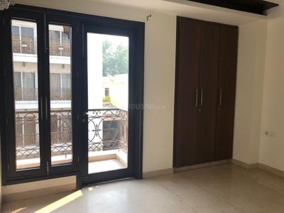 Bedroom Image of 1300 Sq.ft 3 BHK Builder Floor for rent in Sarvapriya Vihar New Delhi for Rs. 100000
