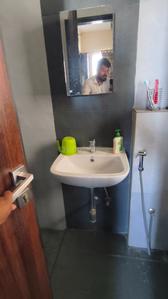Bathroom Image of 1100 Sq.ft 2.5 BHK Apartment / Flat for sale in DSS Mahavir Universe Phoenix, Bhandup West Mumbai for Rs. 27000000