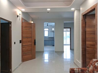 Living Room Image of 2200 Sq.ft 4 BHK Builder Floor for rent in Sector 46 Noida for Rs. 50000