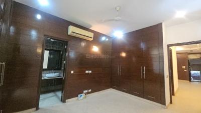 Bedroom Image of 2800 Sq.ft 4 BHK Builder Floor for sale in Safdarjung Enclave New Delhi for Rs. 80000000