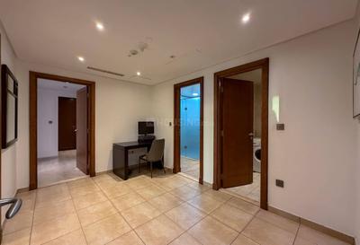Hall Image of 2440 Sq.ft 3 BHK Apartment / Flat for sale in The Palm Jumeira Dubai for Rs. 195000000