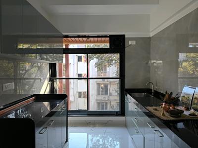 Kitchen Image of 700 Sq.ft 2 BHK Apartment / Flat for rent in Vile Parle East Mumbai for Rs. 95000