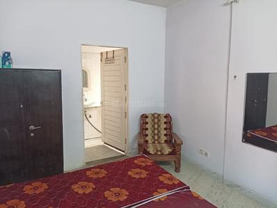Bedroom Image of 700 Sq.ft 1 BHK Builder Floor for rent in Safdarjung Development Area New Delhi for Rs. 45000