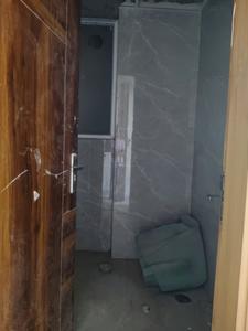 Common Bathroom Image of 550 Sq.ft 1 BHK Apartment / Flat for rent in GS Real Estate , Chhattarpur New Delhi for Rs. 14000
