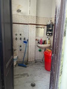 Bathroom Image of 950 Sq.ft 2 BHK Builder Floor for rent in Janakpuri New Delhi for Rs. 28000