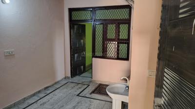 Living Room Image of 668 Sq.ft 2 BHK Independent House for rent in Qutub Vihar New Delhi for Rs. 8000