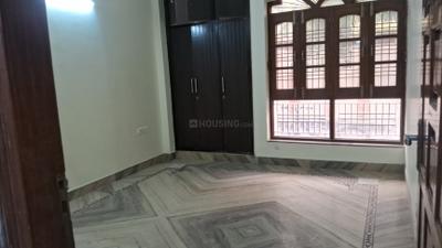 Bedroom Image of 3200 Sq.ft 3 BHK Apartment / Flat for rent in Sector 122 Noida for Rs. 34000
