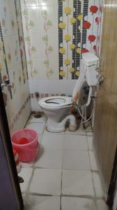 Bathroom Image of 500 Sq.ft 1 BHK Builder Floor for rent in Gomti Nagar Lucknow for Rs. 2500