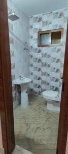 Bathroom Image of 1200 Sq.ft 2 BHK Builder Floor for rent in Gagan Vihar New Delhi for Rs. 30000