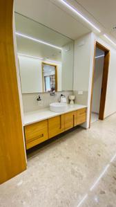 Bathroom Image of 5600 Sq.ft 5 BHK Apartment / Flat for sale in Vihav Keystone Skyvillas XL Tower A And B, Subhanpura Vadodara for Rs. 39000000