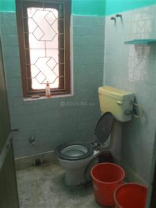 Bathroom Image of 1500 Sq.ft 3 BHK Apartment / Flat for rent in Ultadanga Kolkata for Rs. 35000