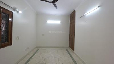 Bedroom Image of 1350 Sq.ft 3 BHK Builder Floor for rent in Pitampura New Delhi for Rs. 40000