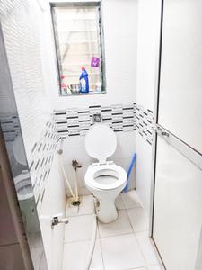 Bathroom Image of Girls sharing apartment  in Andheri West, Mumbai