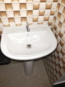 Bathroom Image of 750 Sq.ft 2 BHK Apartment / Flat for sale in Dabgram Siliguri for Rs. 2800000