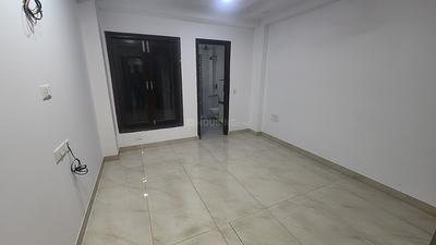Bedroom Image of 1800 Sq.ft 3 BHK Builder Floor for rent in Surya Niketan, Anand Vihar New Delhi for Rs. 65000