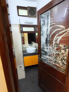 Bedroom Image of 3249 Sq.ft 3 BHK Builder Floor for rent in Safdarjung Development Area New Delhi for Rs. 170000