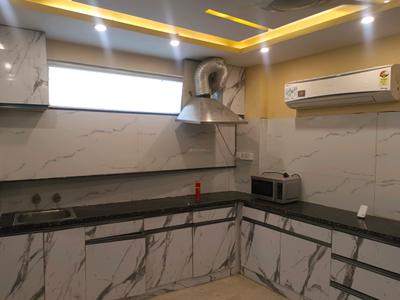 Kitchen Image of 600 Sq.ft 1 BHK Apartment / Flat for rent in DLF Phase 3 Gurgaon for Rs. 35000