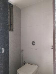 Common Bathroom Image of 630 Sq.ft 1 BHK Apartment / Flat for sale in Wonder Park, Fatherwadi Vasai for Rs. 3750000